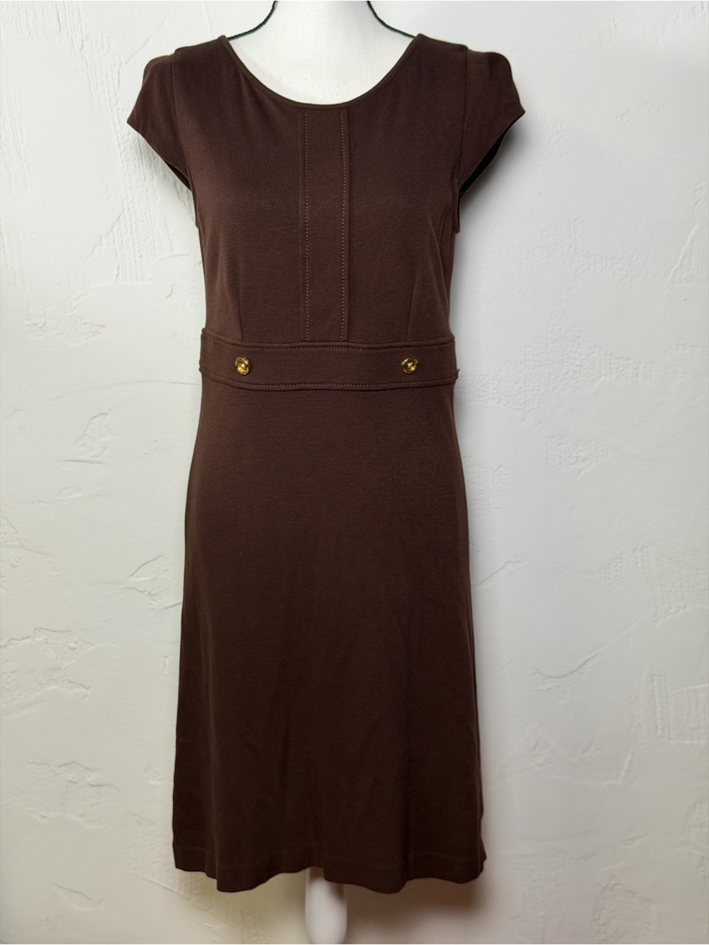 Lilly Pulitzer Brown Cap-Sleeve Midi Dress with Gold Button Detail size 8